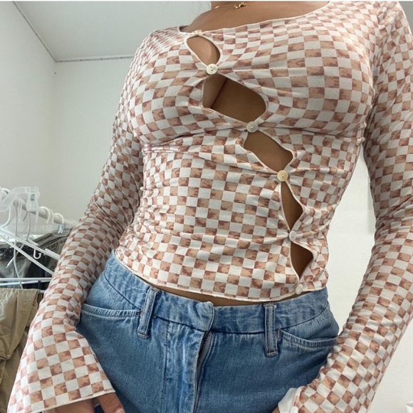 WINE RED CHECKERED SHIRT ⭐️ - Picture 2 of 3